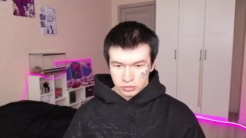 Snapshot of hornyboy__1990 chatting on April 12, 7:24 am Yuki online show from April 12, 7:24 am