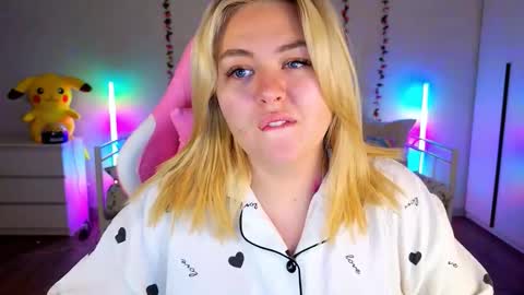 HornyCakee online show from September 21, 10:17 am