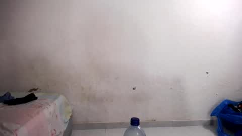 hornychill_ online show from April 20, 11:39 pm