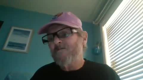 Snapshot of hornyd7711 chatting on September 17, 7:26 pm hornyd7711 online show from September 17, 7:26 pm