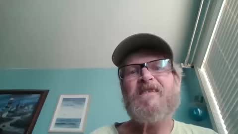 Snapshot of hornyd7711 chatting on October 17, 12:52 pm hornyd7711 online show from October 17, 12:52 pm