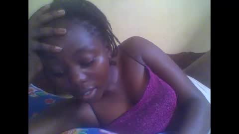 hornygal001 online show from December 7, 12:45 pm