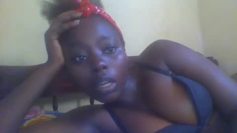 hornygal001 online show from December 17, 1:16 pm