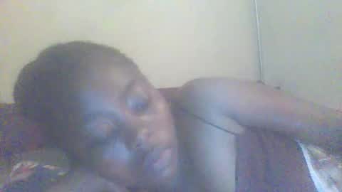 Snapshot of hornygal001 chatting on December 4, 6:23 am hornygal001 online show from December 4, 6:23 am