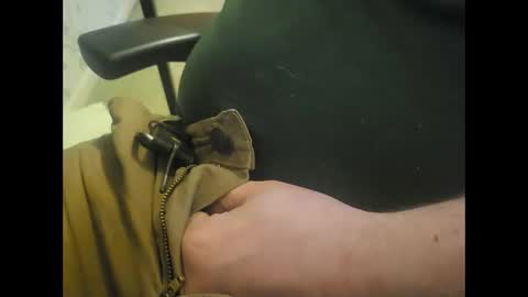 Snapshot of hornynpa chatting on May 8, 1:44 am Say hi if horny online show from May 8, 1:44 am