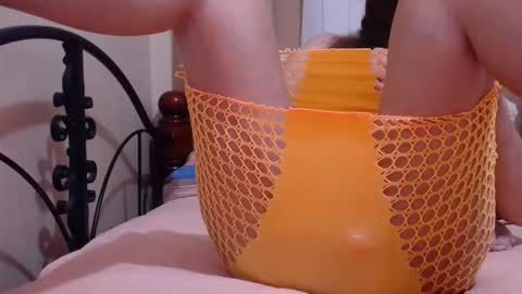 Snapshot of hornypinay69 chatting on February 21, 2:34 am Tyla online show from February 21, 2:34 am