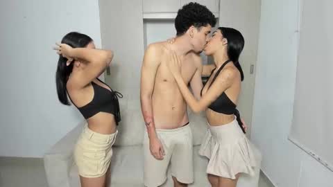 Snapshot of hornyshow_tv chatting on November 17, 12:16 am CLOE LONG BLACK HAIR - HARPPER BROWN HAIR online show from November 17, 12:16 am