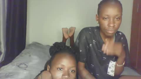Snapshot of hornysouls01 chatting on September 11, 3:23 pm hornysouls01 online show from September 11, 3:23 pm