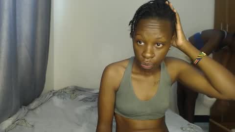 Snapshot of hornysouls01 chatting on October 21, 5:08 am hornysouls01 online show from October 21, 5:08 am