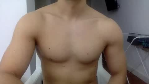 hornyspaniard93 online show from March 22, 2:31 pm