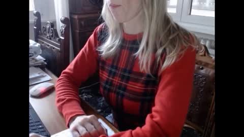 Hornyssima online show from November 6, 3:13 pm