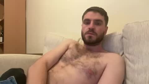 Snapshot of hornytom27 chatting on December 22, 9:09 pm Horny247 online show from December 22, 9:09 pm