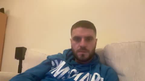 Snapshot of hornytom27 chatting on February 16, 4:10 pm Horny247 online show from February 16, 4:10 pm