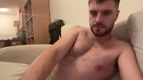 Snapshot of hornytom27 chatting on October 22, 6:29 pm Horny247 online show from October 22, 6:29 pm