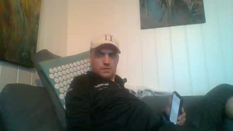 Snapshot of hornyvikingoe chatting on February 2, 2:24 pm hornyvikingoe online show from February 2, 2:24 pm