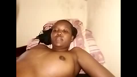 Snapshot of hornyy_cutie chatting on January 27, 2:24 pm Its Cora online show from January 27, 2:24 pm