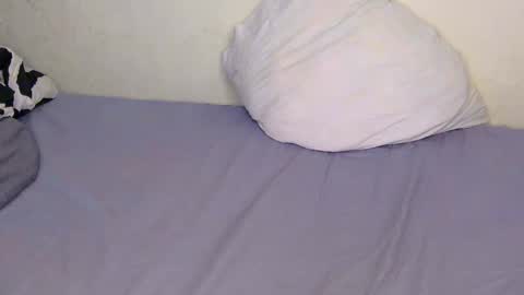 Snapshot of hornyy_cutie chatting on May 15, 11:45 pm Its Cora online show from May 15, 11:45 pm