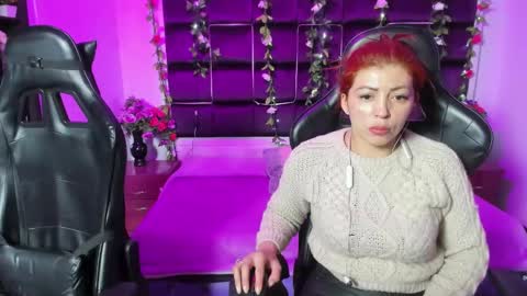 hornyy mom online show from December 31, 12:25 pm