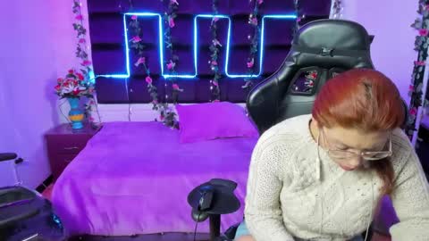 hornyy mom online show from February 7, 12:17 pm