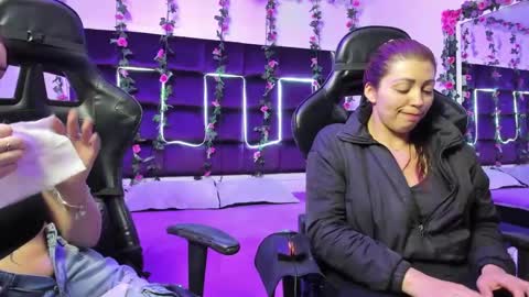 hornyy mom online show from September 12, 1:11 pm