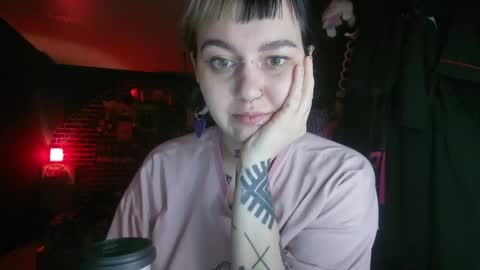 Snapshot of horror_circus chatting on December 2, 3:15 am Messalina Horror online show from December 2, 3:15 am