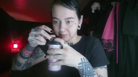 Snapshot of horror_circus chatting on December 15, 3:13 am Messalina Horror online show from December 15, 3:13 am