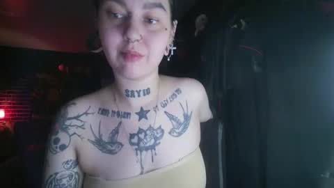 Snapshot of horror_circus chatting on February 8, 12:17 am Messalina Horror online show from February 8, 12:17 am