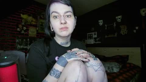 Snapshot of horror_circus chatting on July 31, 9:58 pm Messalina Horror online show from July 31, 9:58 pm