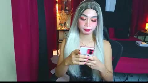 Snapshot of horsecockjanets chatting on February 16, 6:15 pm horsecockjanets online show from February 16, 6:15 pm