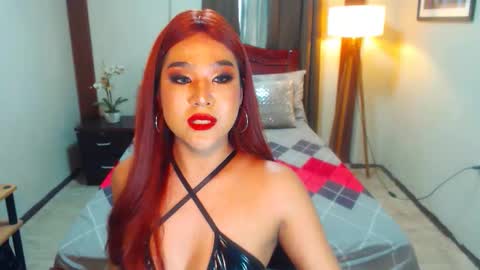 Snapshot of hostessamarats chatting on October 3, 5:04 am Amara online show from October 3, 5:04 am