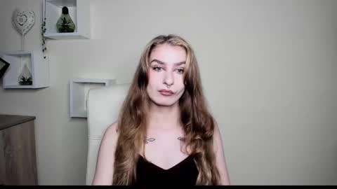 Snapshot of hot_1nina chatting on October 20, 5:41 am NINA online show from October 20, 5:41 am