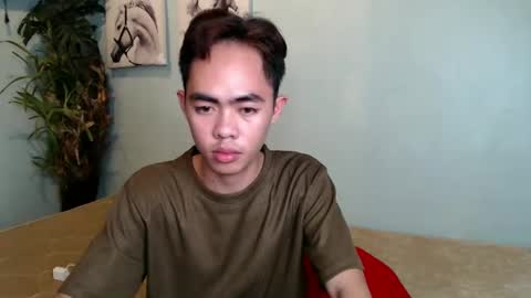 Snapshot of hot_8inchtwink chatting on December 4, 9:18 am Rylle online show from December 4, 9:18 am