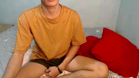 Snapshot of hot_8inchtwink chatting on January 7, 9:50 am Rylle online show from January 7, 9:50 am