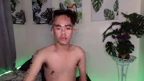 Snapshot of hot_8inchtwink chatting on January 24, 8:13 am Rylle online show from January 24, 8:13 am