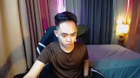 Snapshot of hot_8inchtwink chatting on December 1, 3:55 am Rylle online show from December 1, 3:55 am