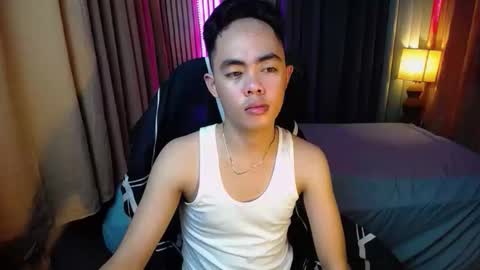 Snapshot of hot_8inchtwink chatting on December 4, 8:56 am Rylle online show from December 4, 8:56 am