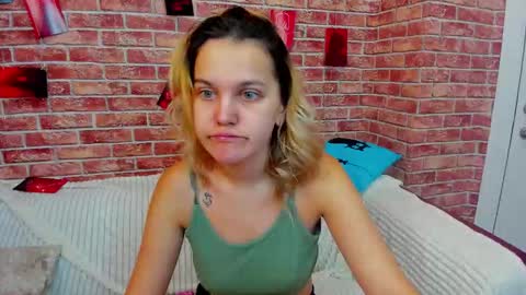 Snapshot of hot___jess chatting on September 11, 3:17 am Jessica online show from September 11, 3:17 am