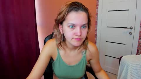 Snapshot of hot___jess chatting on September 20, 3:18 am Jessica online show from September 20, 3:18 am