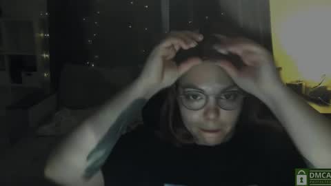   online show from December 12, 6:31 pm