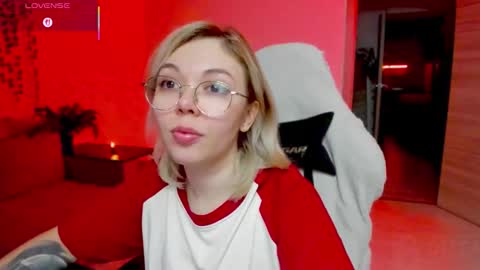   online show from November 9, 2:26 pm