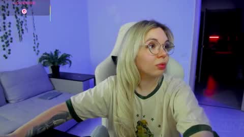   online show from November 24, 3:23 pm