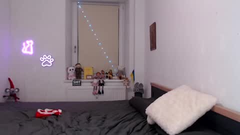 Snapshot of hot_berry69 chatting on December 9, 12:45 am Dashka online show from December 9, 12:45 am