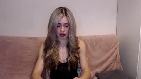 Snapshot of hot_berry69 chatting on December 20, 10:11 pm Dashka online show from December 20, 10:11 pm