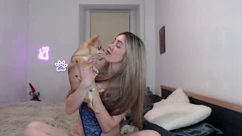 Snapshot of hot_berry69 chatting on January 22, 10:48 pm Dashka online show from January 22, 10:48 pm