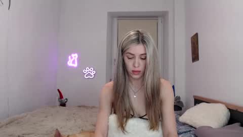 Snapshot of hot_berry69 chatting on February 6, 11:15 pm Dashka online show from February 6, 11:15 pm