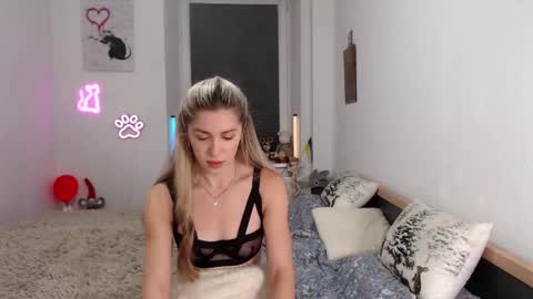 Snapshot of hot_berry69 chatting on October 22, 9:03 pm Dashka online show from October 22, 9:03 pm