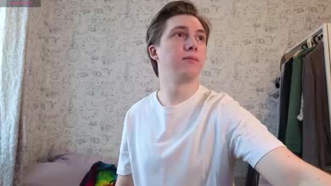 Snapshot of hot_boy_oscar chatting on October 12, 11:09 am Oscar online show from October 12, 11:09 am