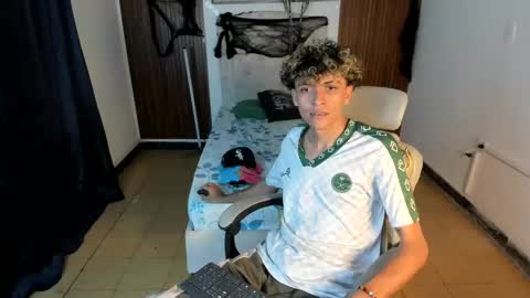 hot bunny online show from November 9, 1:15 am