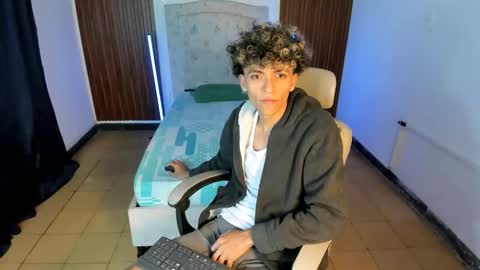 hot bunny online show from November 25, 6:46 am