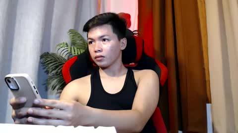 Snapshot of hot_chanie chatting on June 1, 3:30 am chan chan online show from June 1, 3:30 am